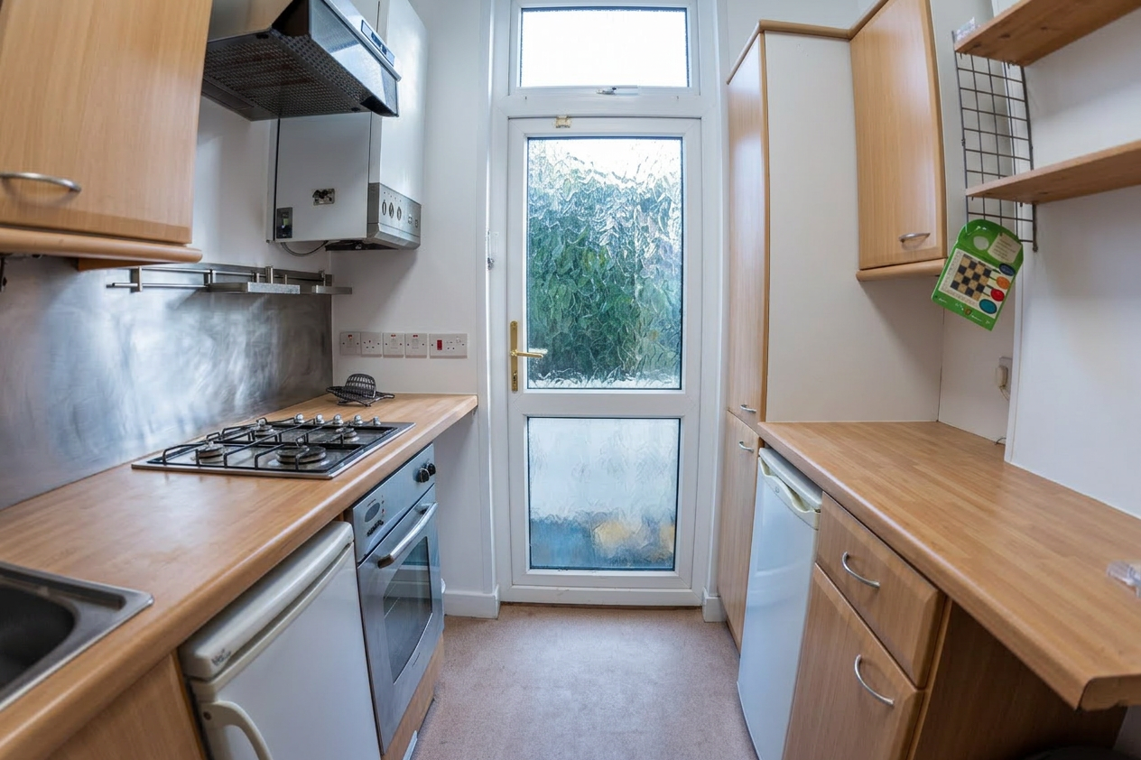 1 Bed maisonette to Rent in Fishponds | BS16 3XA - Image 2