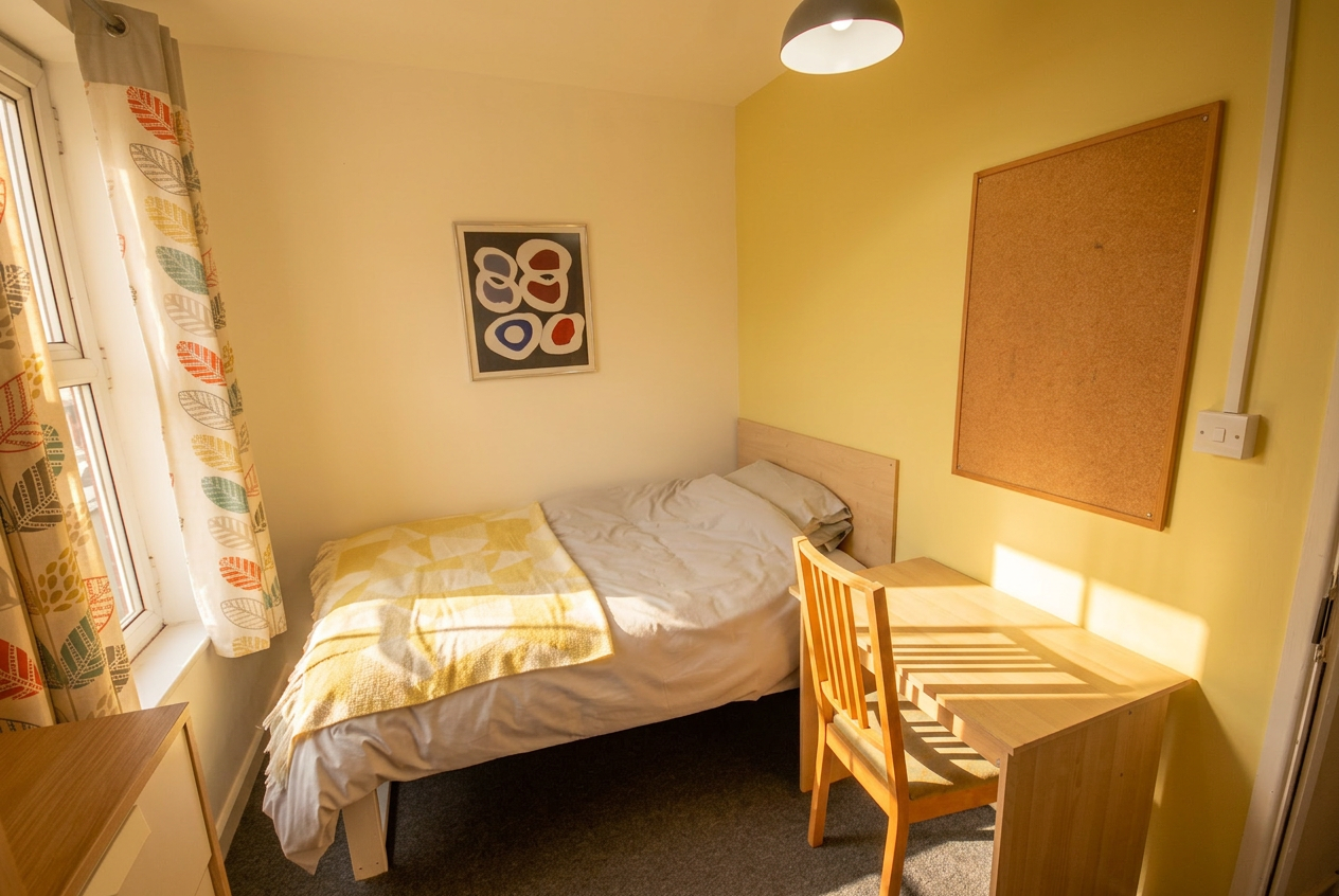 4 Bed terraced to Rent in Selly Oak | B29 6JU - Image 3