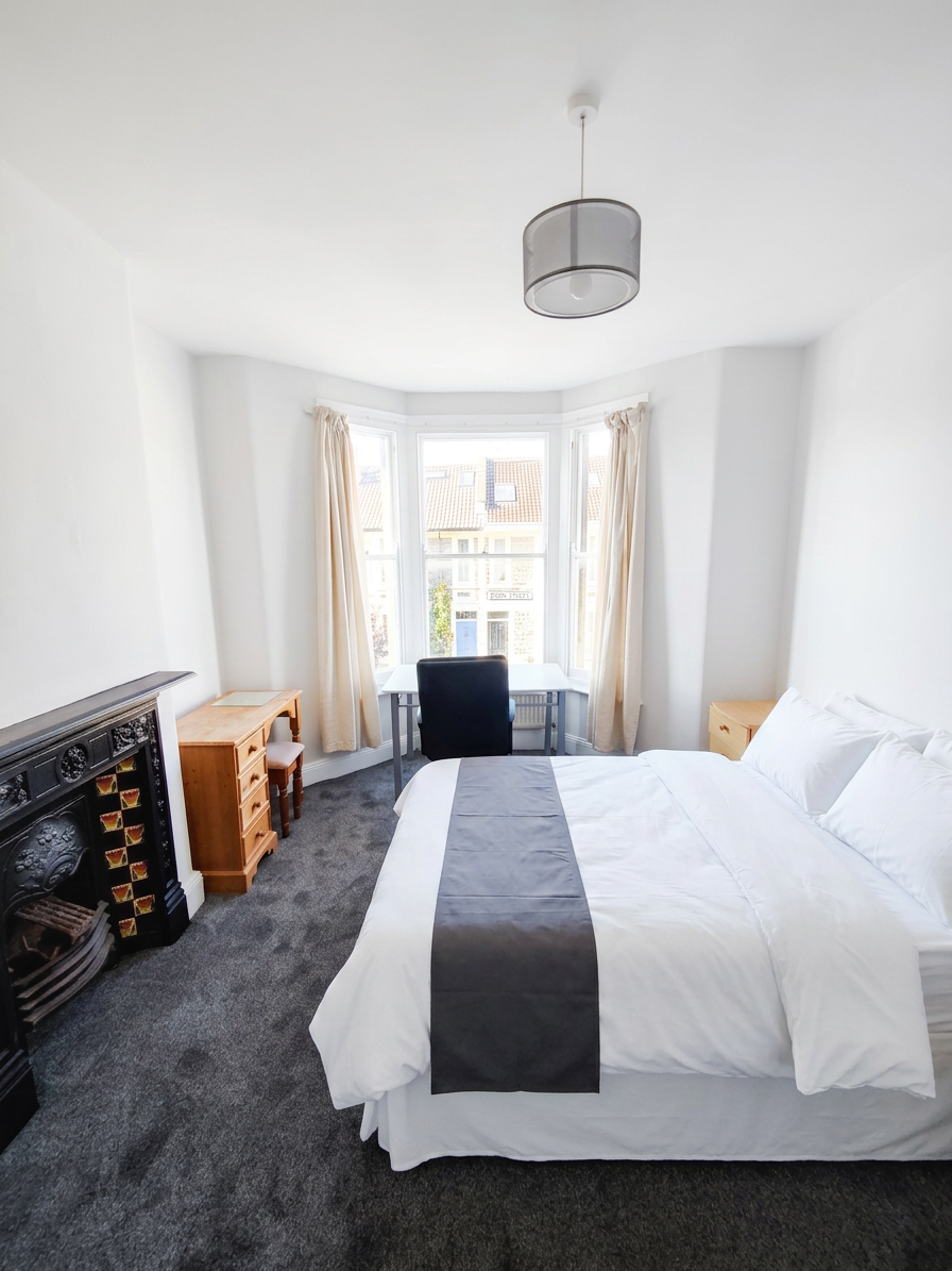 1 Bed house to Rent in Horfield | BS7 9QG - Image 1