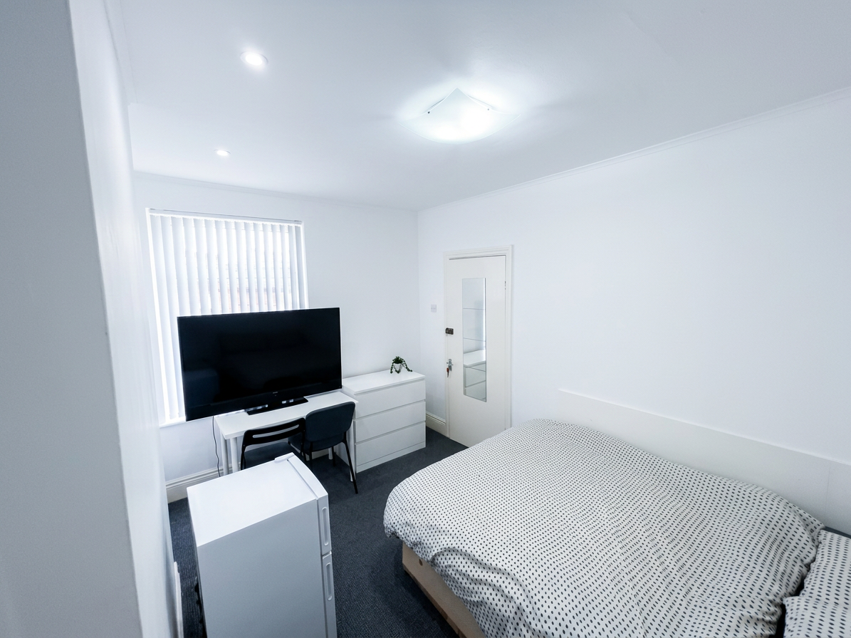 3 Bed semi_detached to Rent in Selly Oak | B29 7RG - Image 6