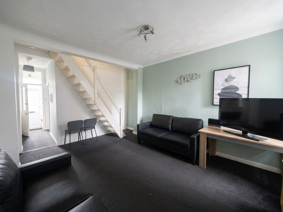 3 Bed semi_detached to Rent in Selly Oak | B29 7RG - Image 3