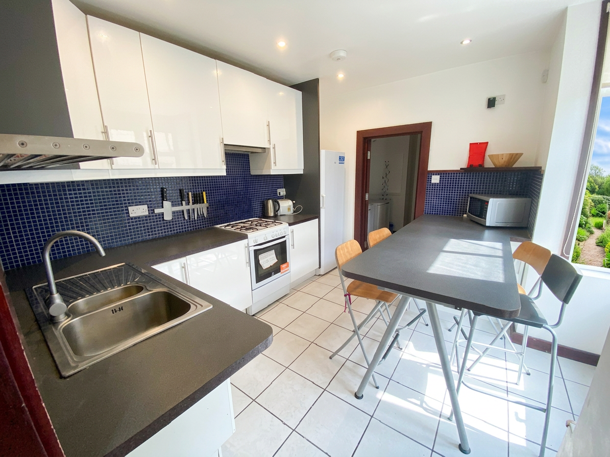 1 Bed house to Rent in Edgbaston | B16 0LP - Image 2