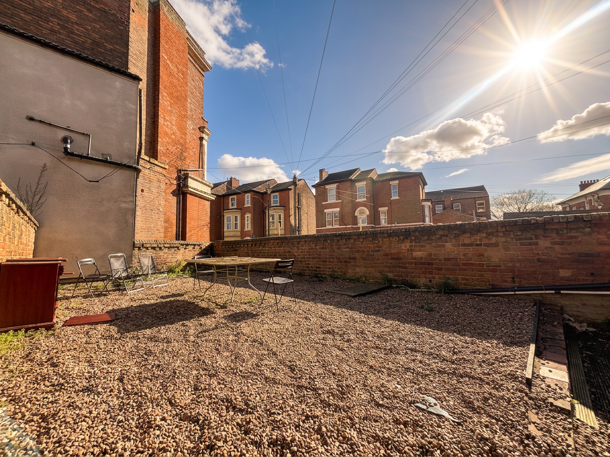4 Bed flat to Rent in Arboretum | NG7 4ER - Image 5