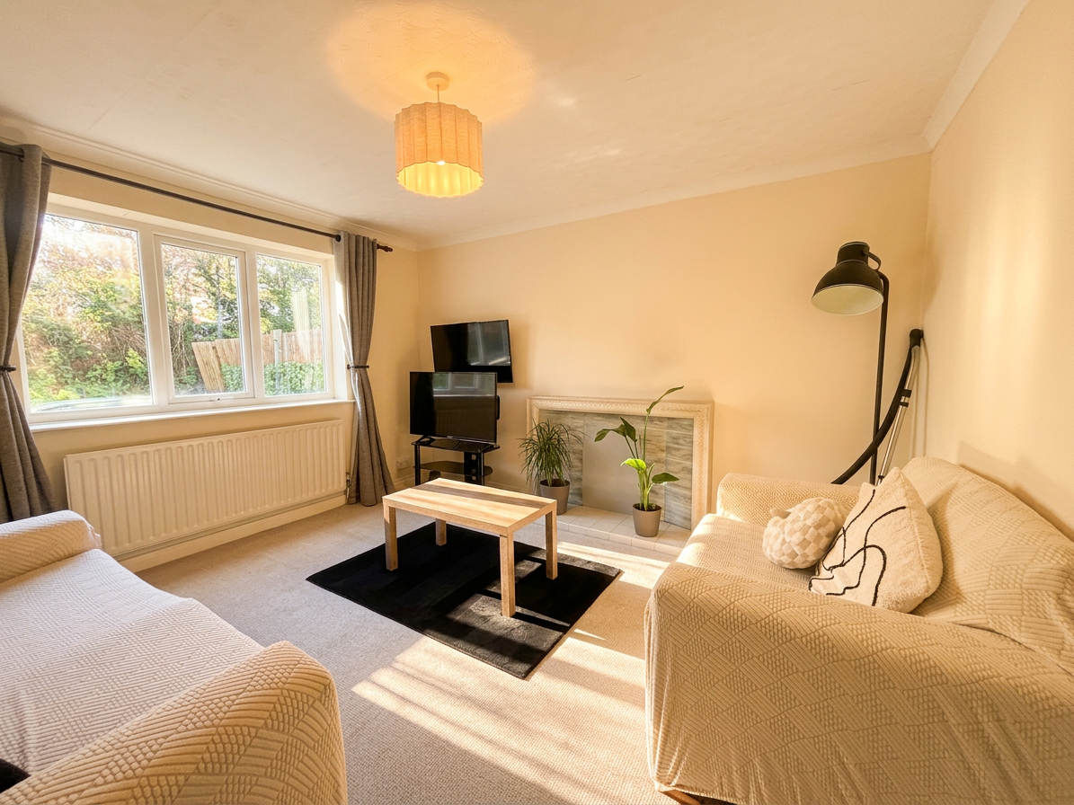 2 Bed house to Rent in Lenton | NG7 1QL - Image 1