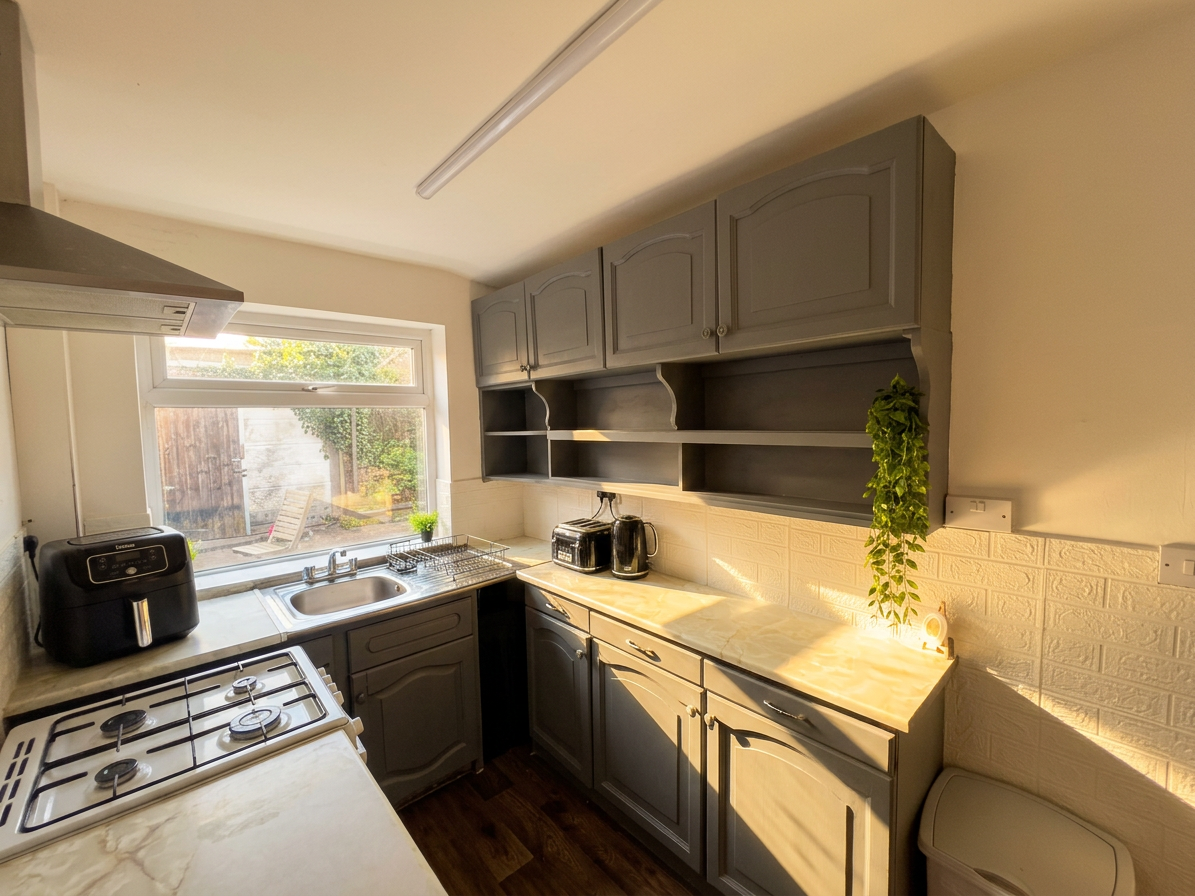 2 Bed house to Rent in Lenton | NG7 1QL - Image 4