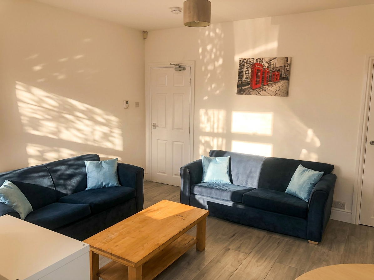 5 Bed house to Rent in Lenton | NG7 1SD - Image 2