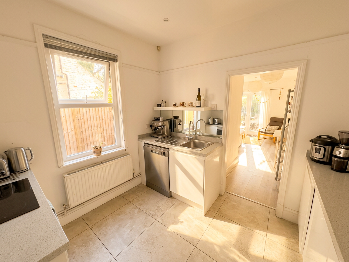 6 Bed house to Rent in Lenton | NG7 2FB - Image 3