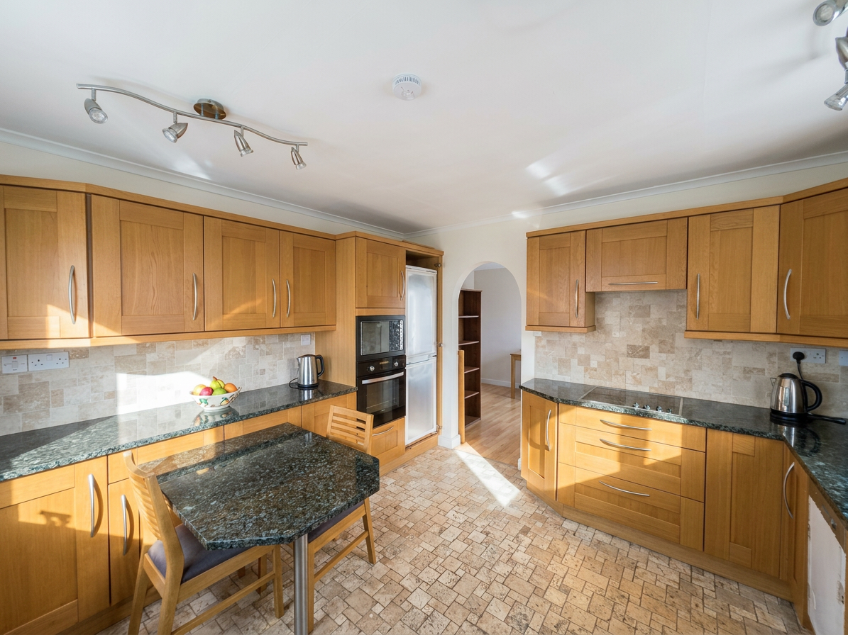 2 Bed house to Rent in The Park | NG7 1AN - Image 1