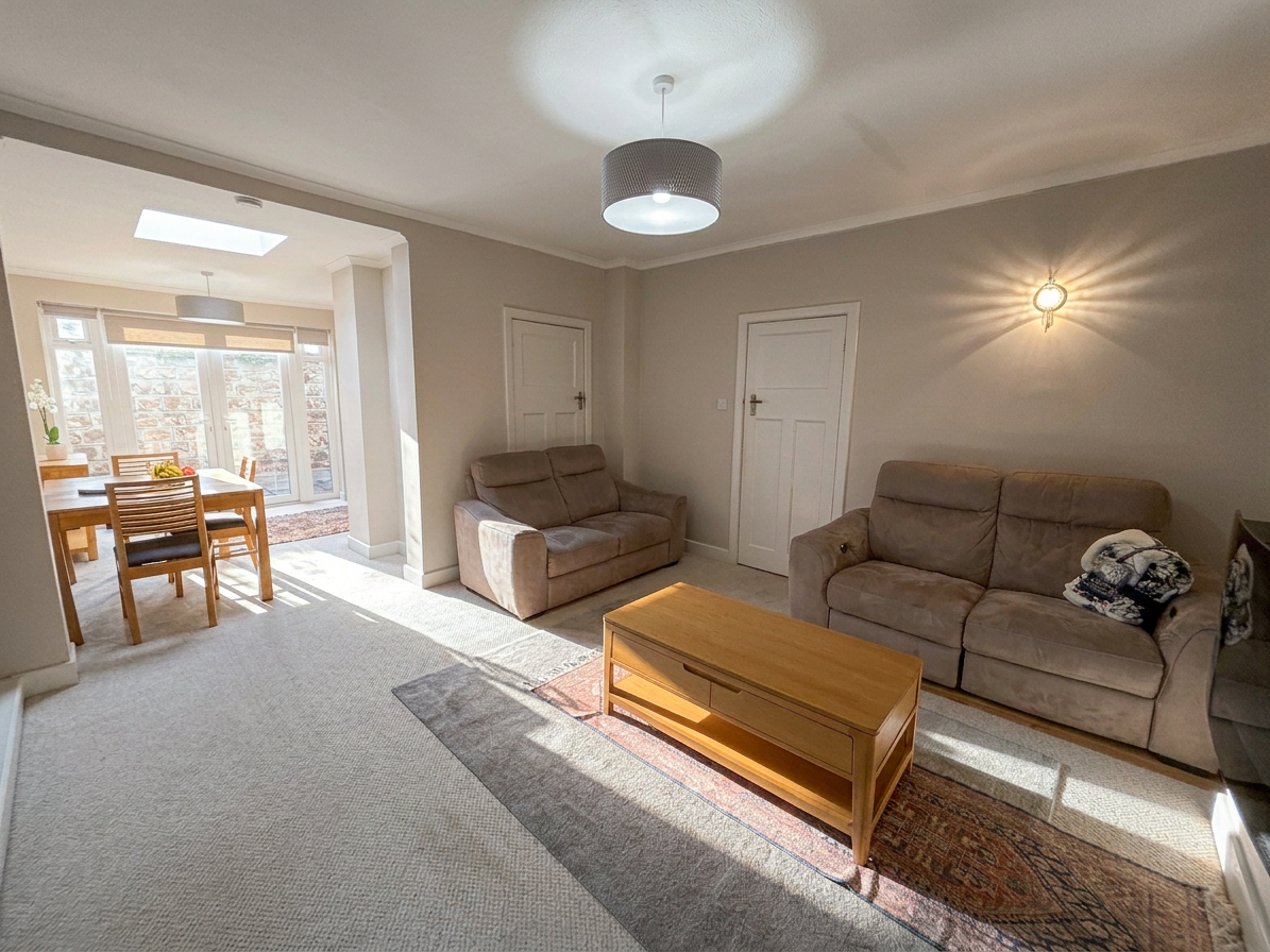 2 Bed house to Rent in The Park | NG7 1AN - Image 4