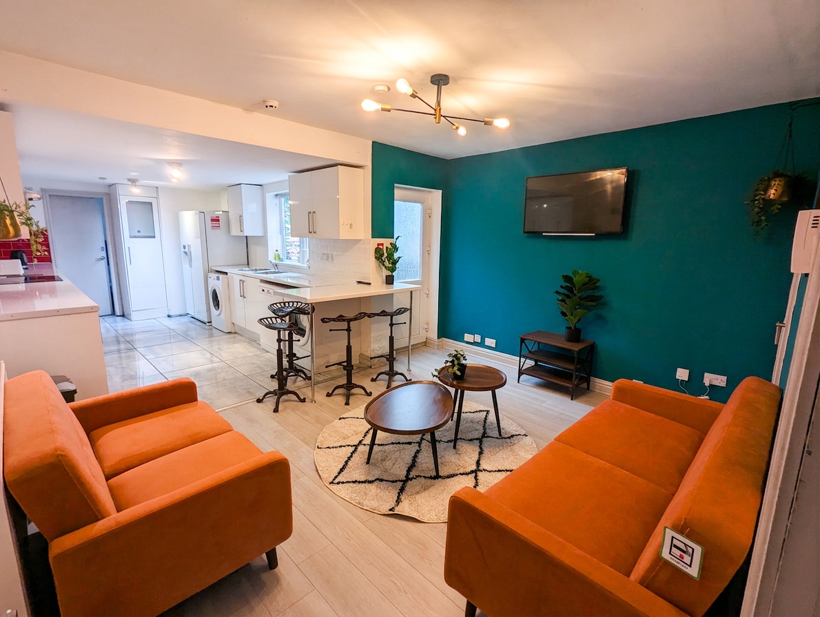 5 Bed house to Rent in Selly Oak | B29 7BA - Image 2
