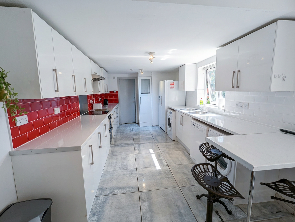 5 Bed house to Rent in Selly Oak | B29 7BA - Image 5