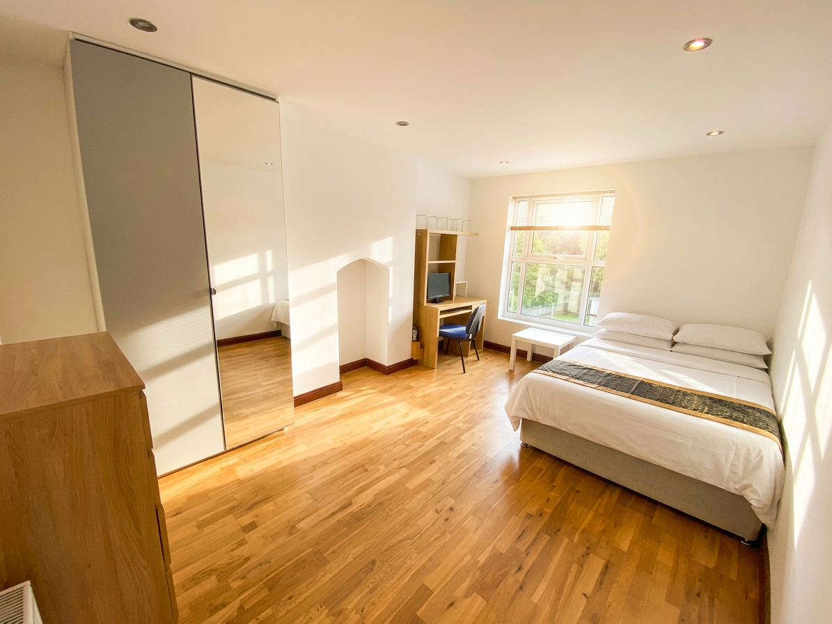 1 Bed house to Rent in Edgbaston | B16 0LP - Image 1