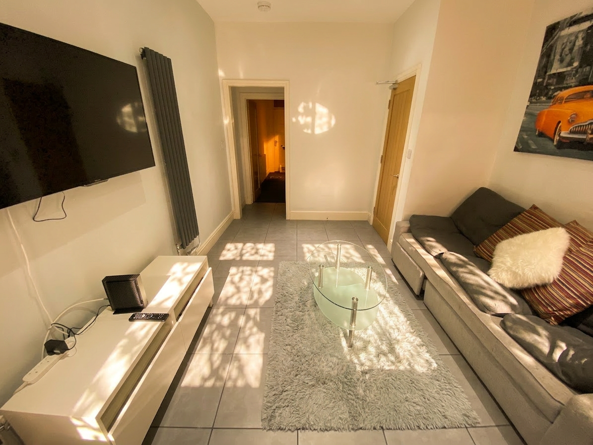 5 Bed house to Rent in Lenton | NG7 1SH - Image 4