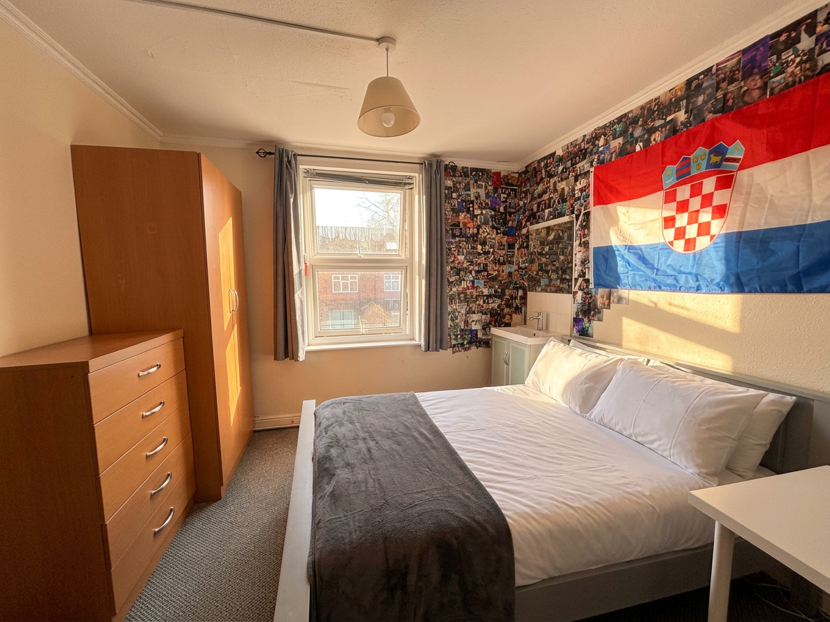 4 Bed house to Rent in Lenton | NG7 2BU - Image 5
