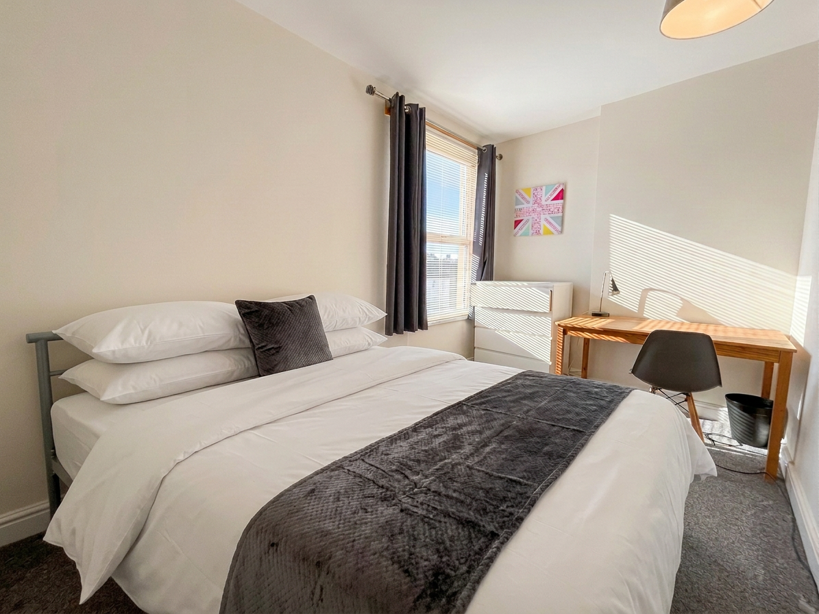 4 Bed house to Rent in Dunkirk | NG7 2JL - Image 6
