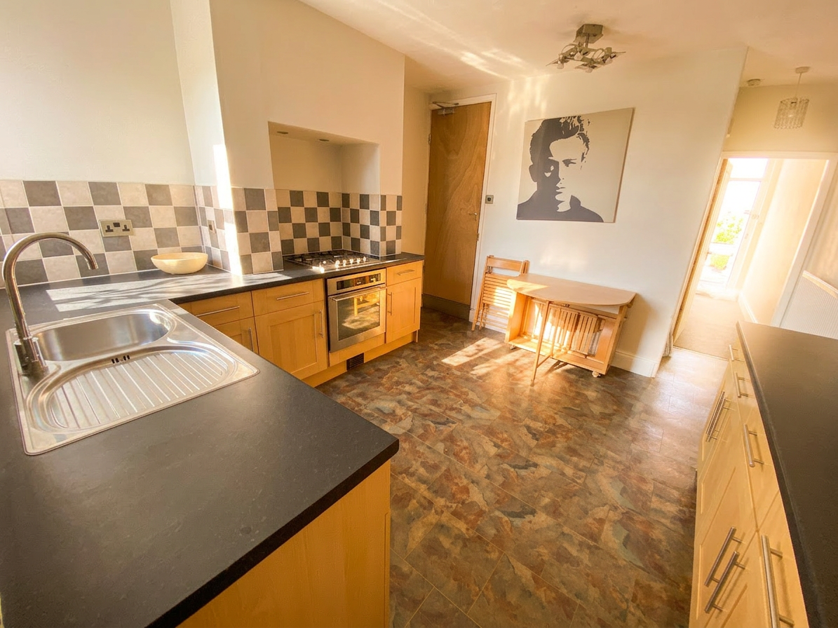 3 Bed house to Rent in Beeston | NG9 2LG - Image 3