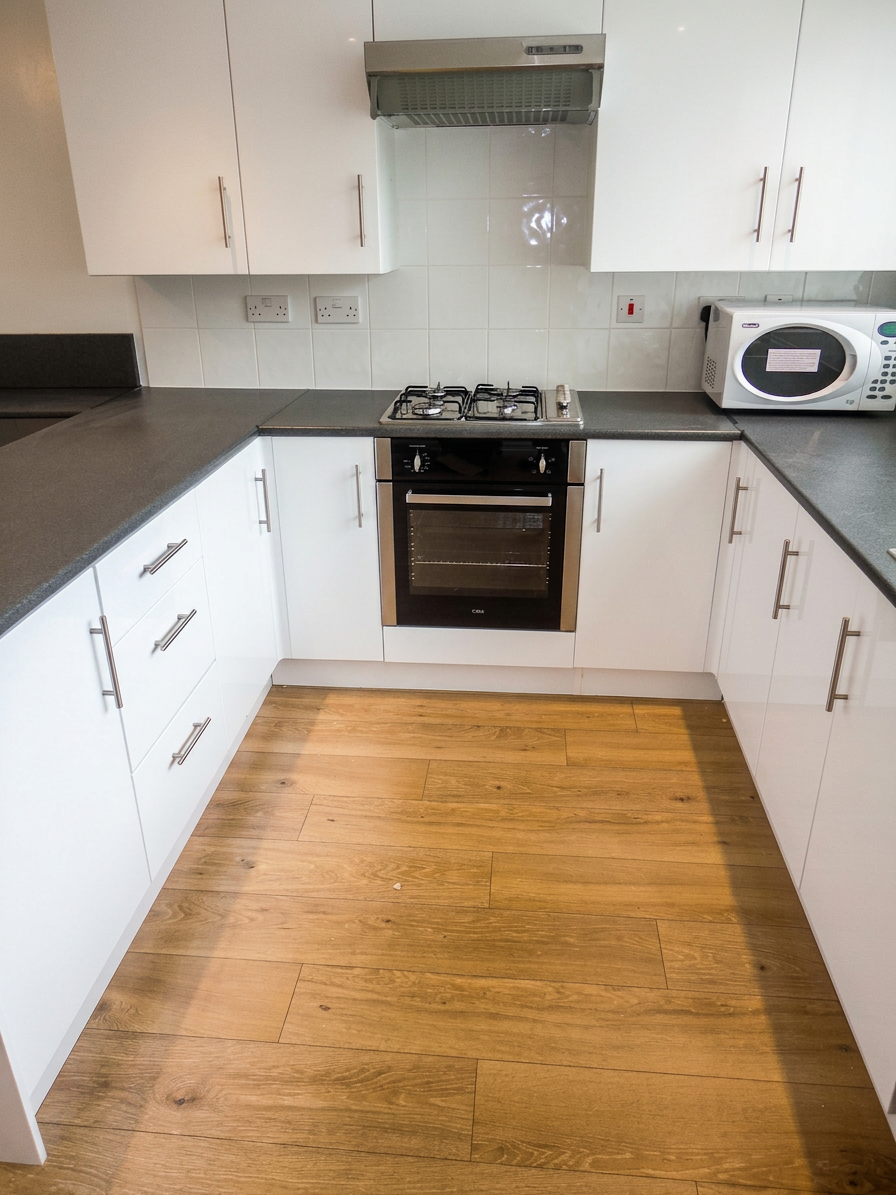 4 Bed house to Rent in Edgbaston | B16 8UZ - Image 3