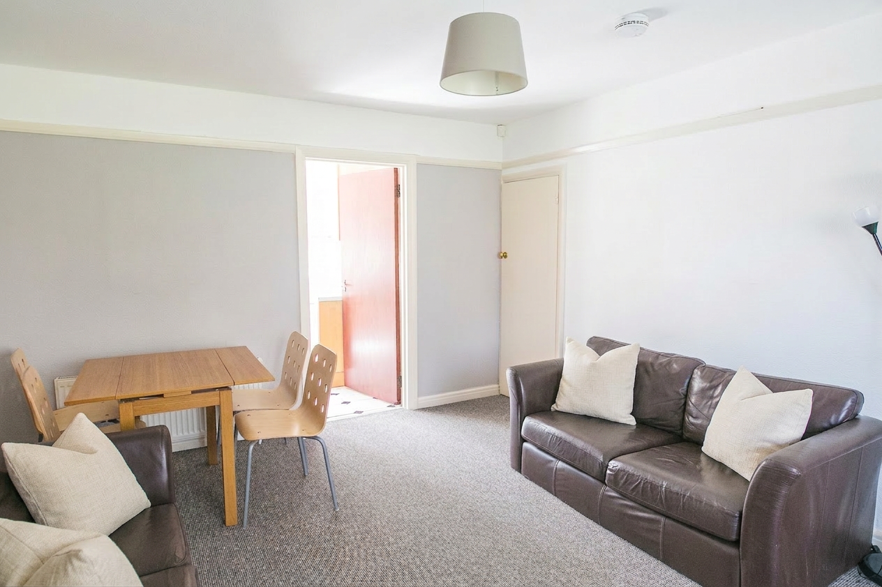 4 Bed house to Rent in Harborne | B17 0PD - Image 1