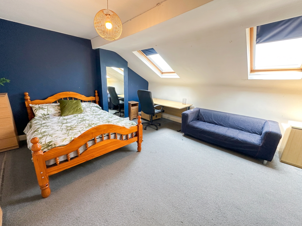 1 Bed house to Rent in Selly Park | B29 7NR - Image 2