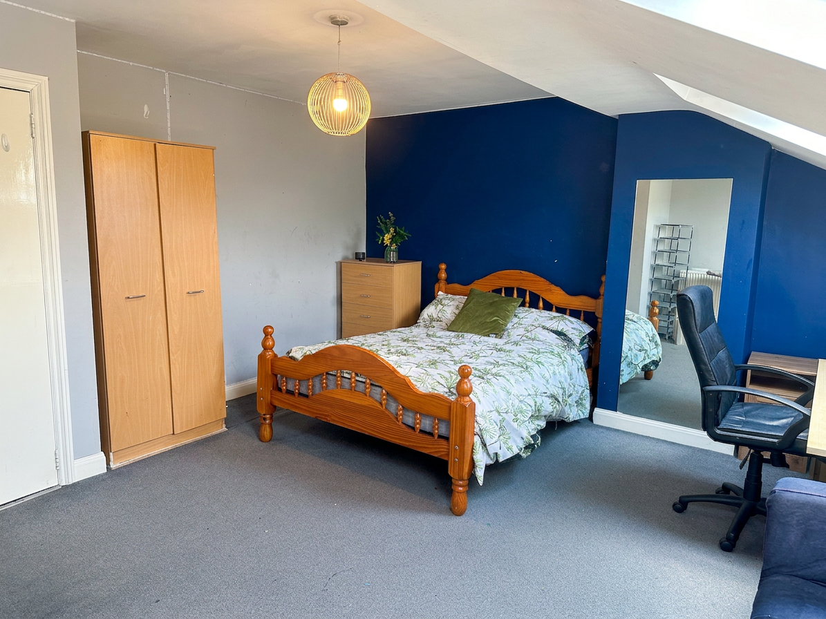 1 Bed house to Rent in Selly Park | B29 7NR - Image 3
