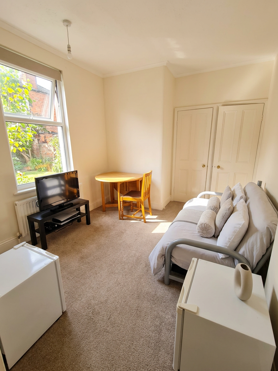 5 Bed house to Rent in Horfield | BS7 9QR - Image 4