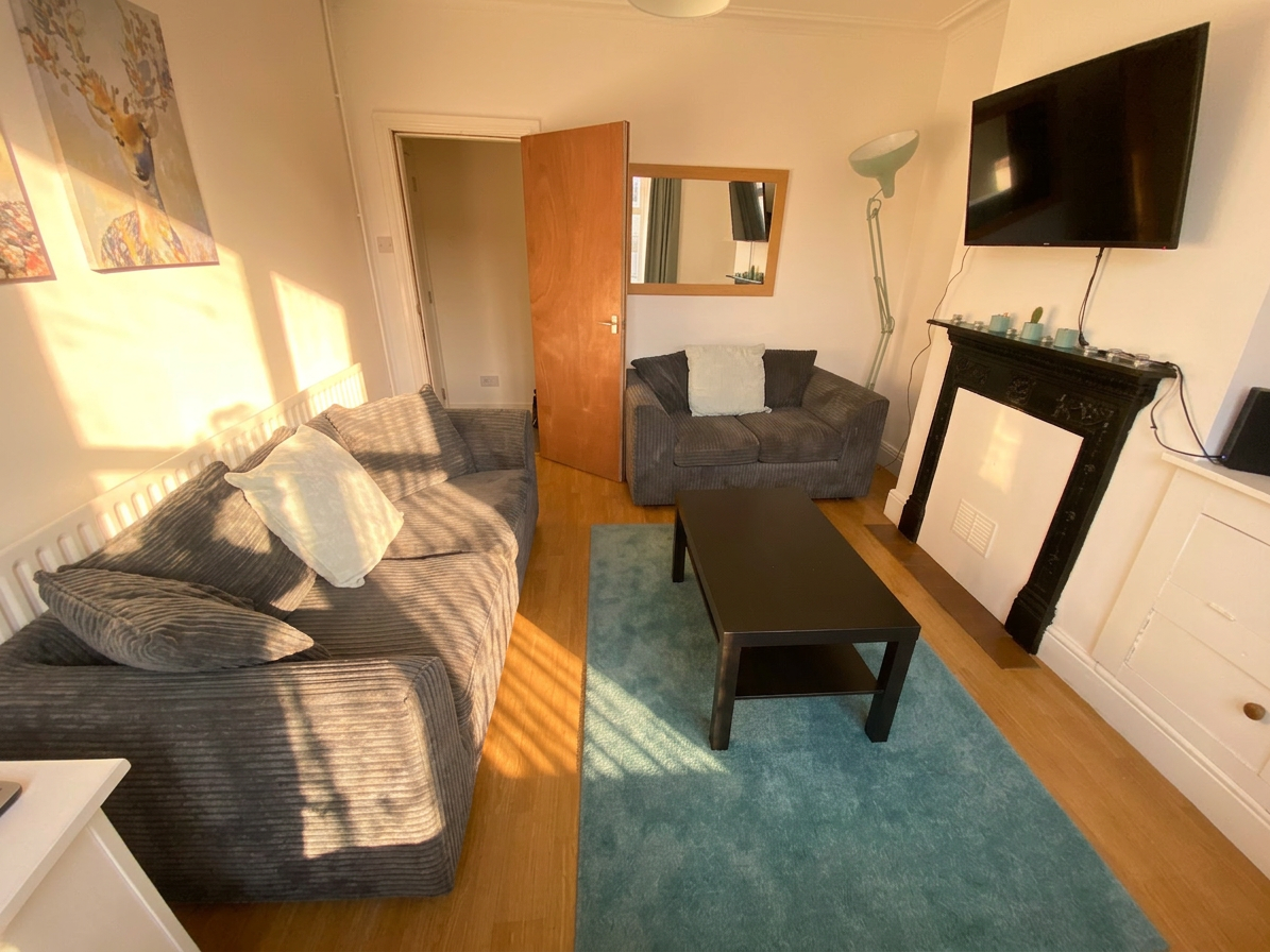 3 Bed house to Rent in Beeston | NG9 2DD - Image 1