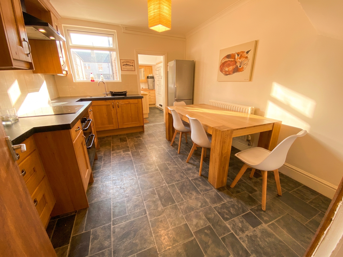 3 Bed house to Rent in Beeston | NG9 2DD - Image 2