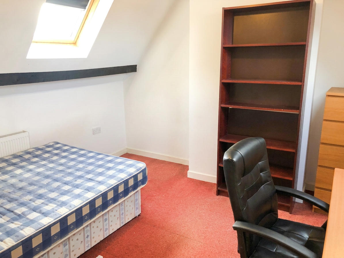 4 Bed house to Rent in Wollaton | NG8 1BZ - Image 5