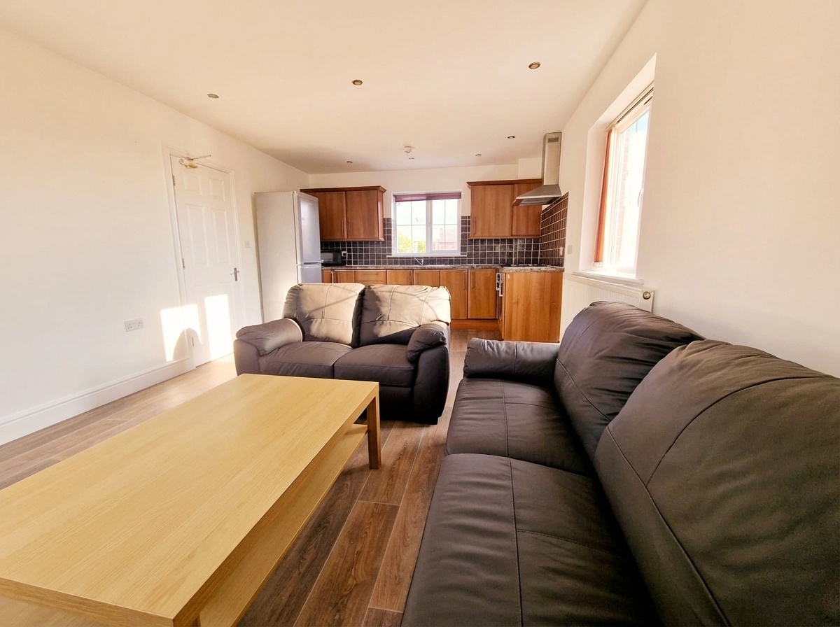 3 Bed flat to Rent in Radford | NG7 3NW - Image 1