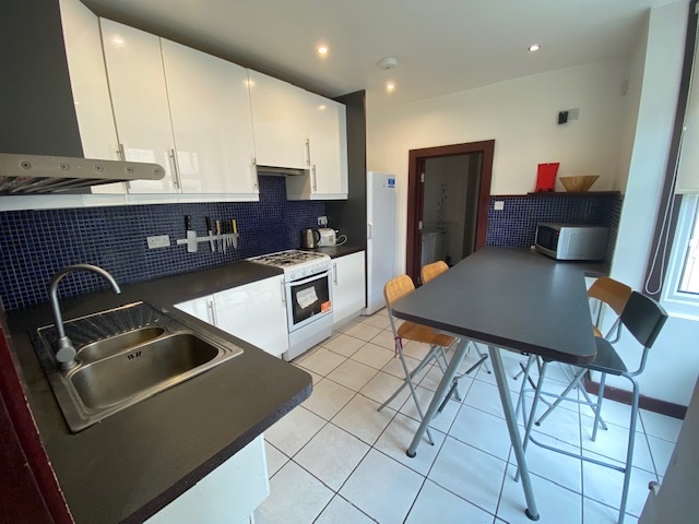 1 Bed house to Rent in Edgbaston | B16 0LP - Image 1