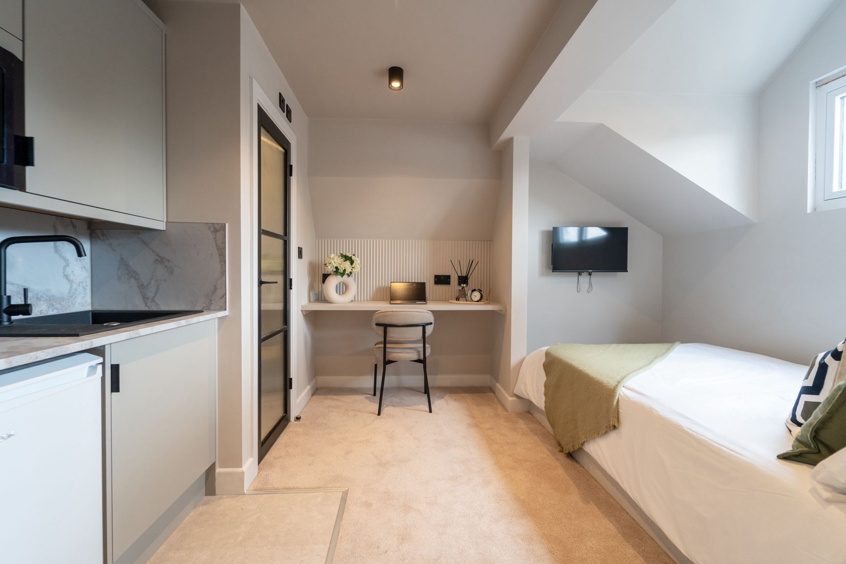 1 Bed studio to Rent in Selly Oak | B29 7AU - Image 4