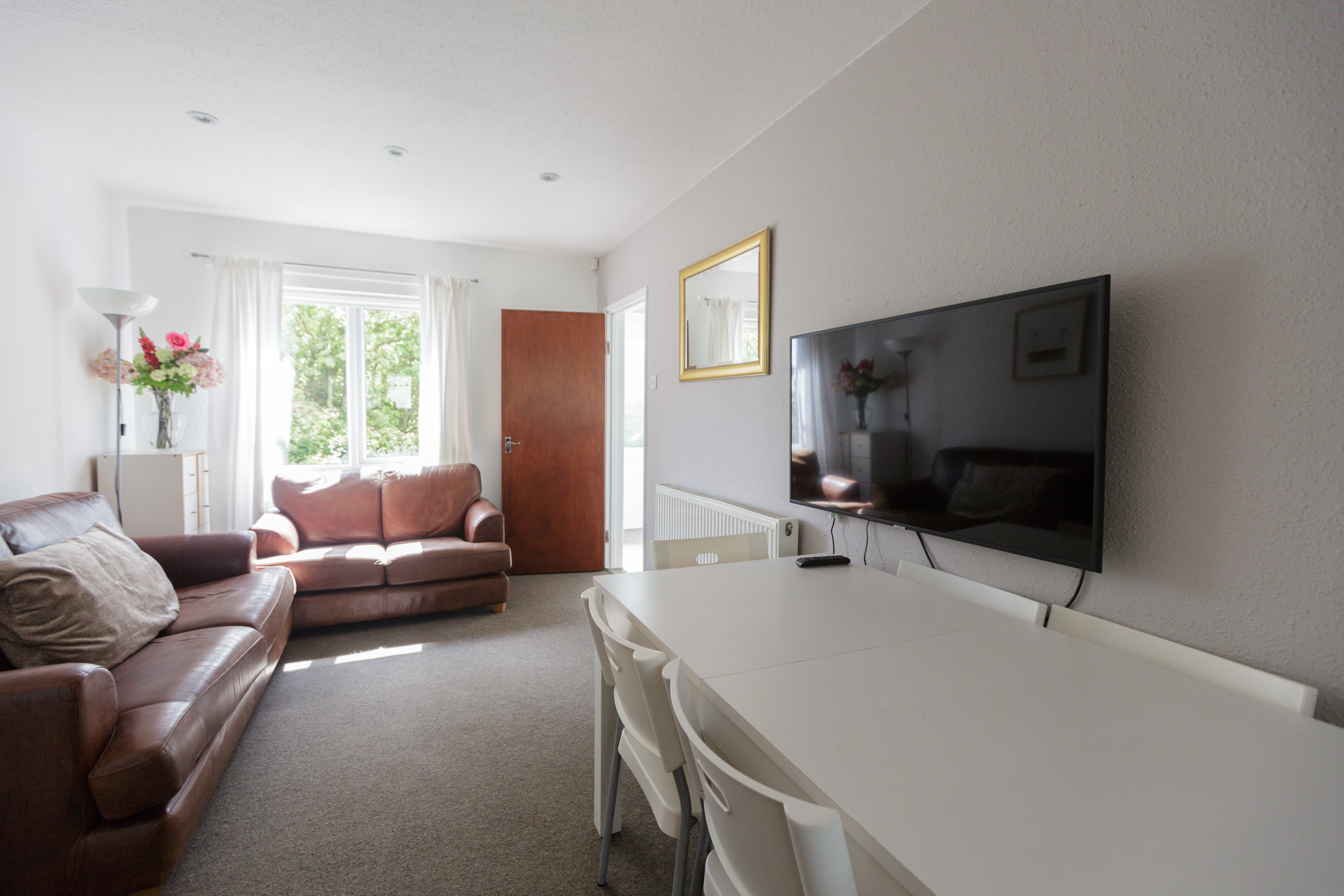 5 Bed house to Rent in Harborne | B17 0LY - Image 1
