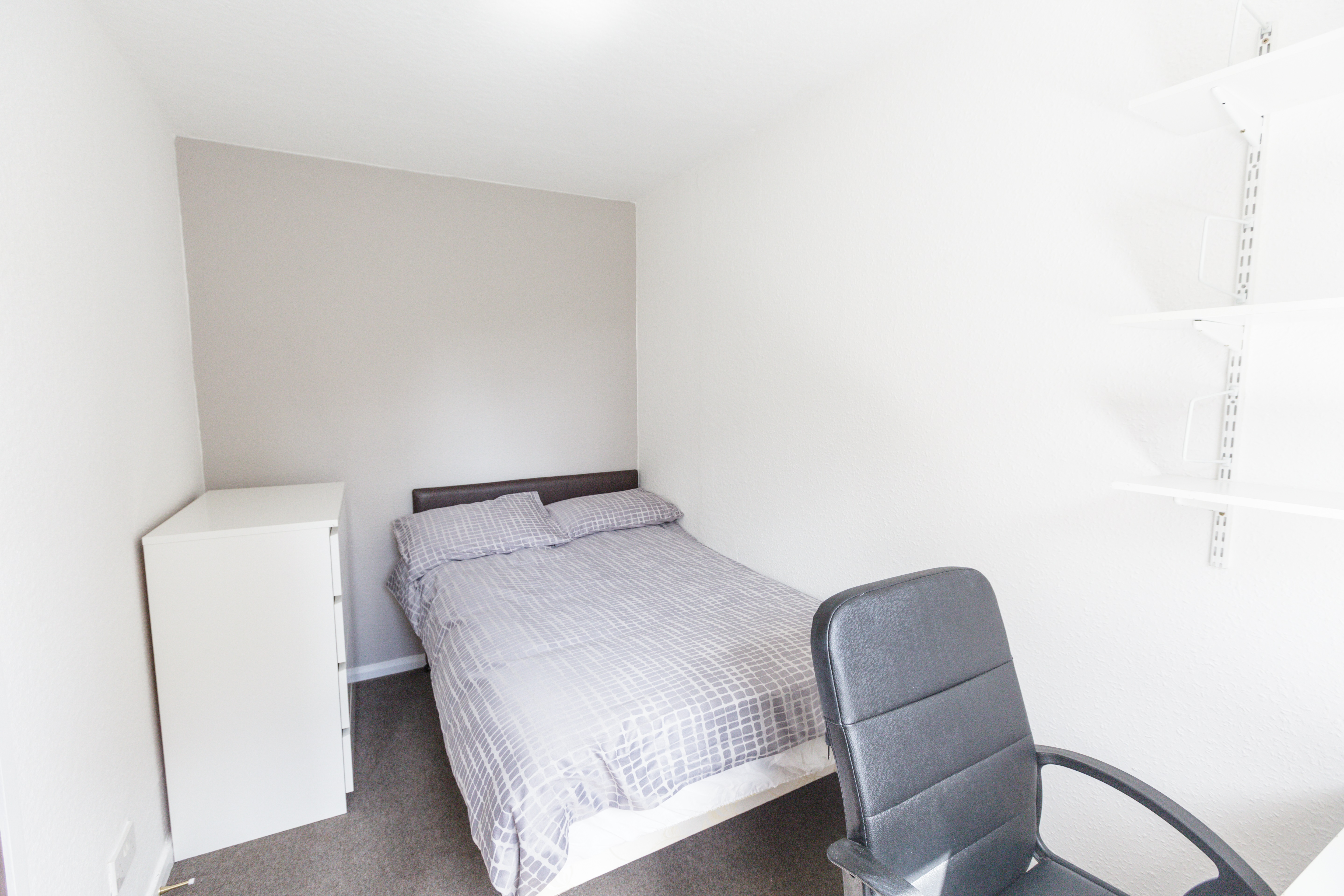 5 Bed house to Rent in Harborne | B17 0LY - Image 6