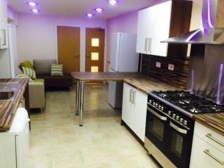 12 Bed house to Rent in Selly Oak | B29 6ET - Image 2