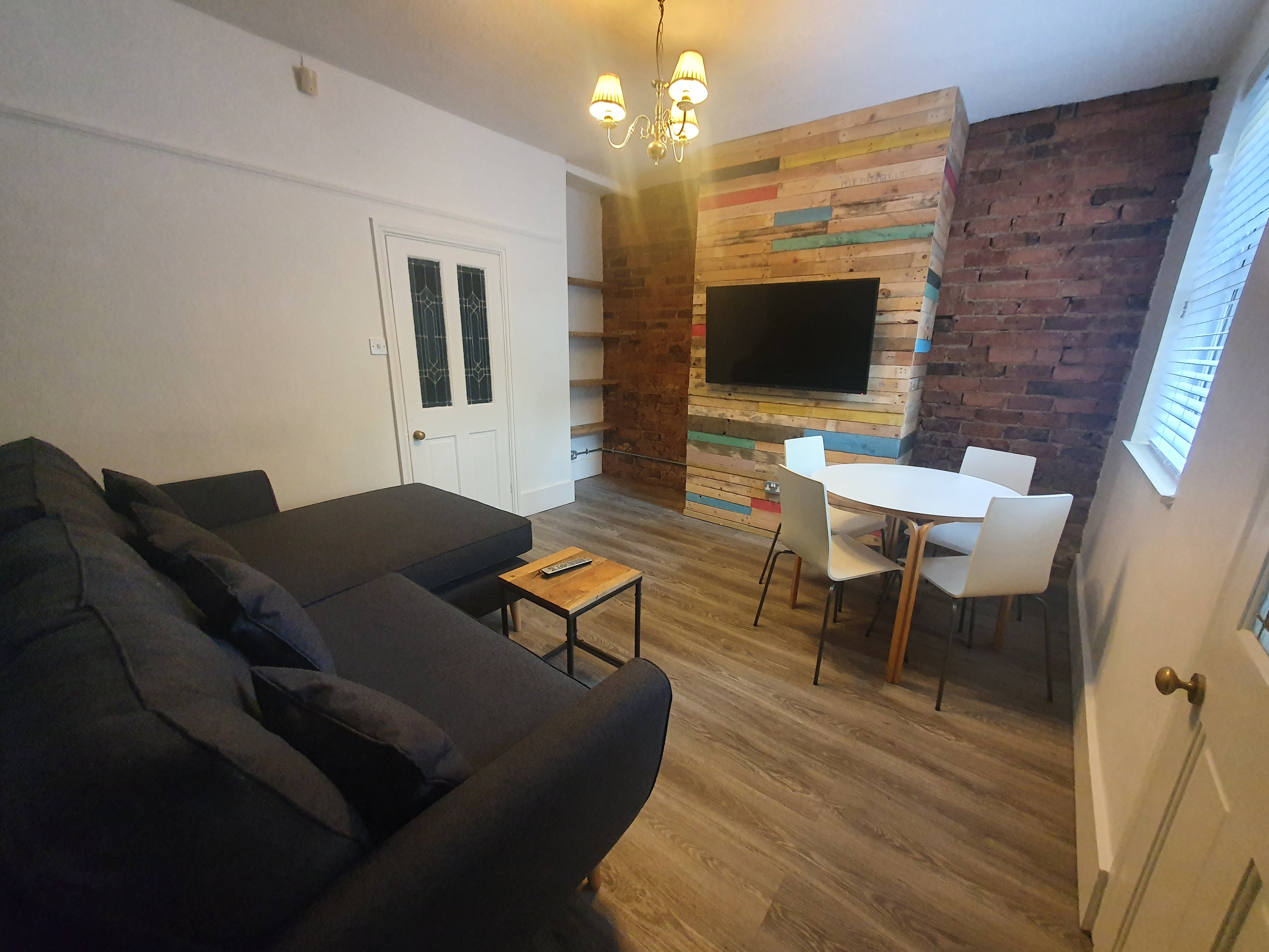 4 Bed house to Rent in Edgbaston | B16 9EH - Image 2