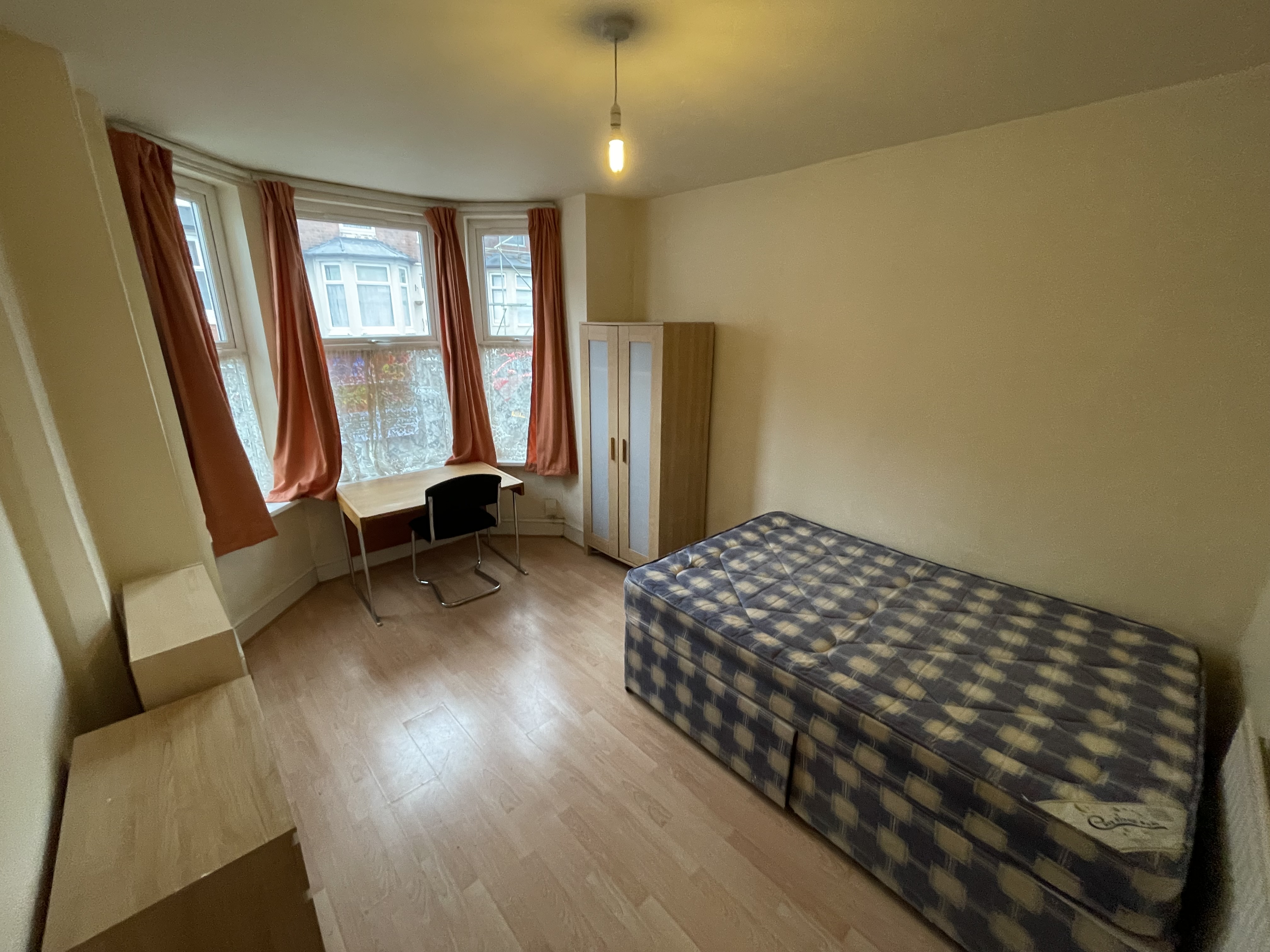 6 Bed house to Rent in Lenton | NG7 1QB - Image 4