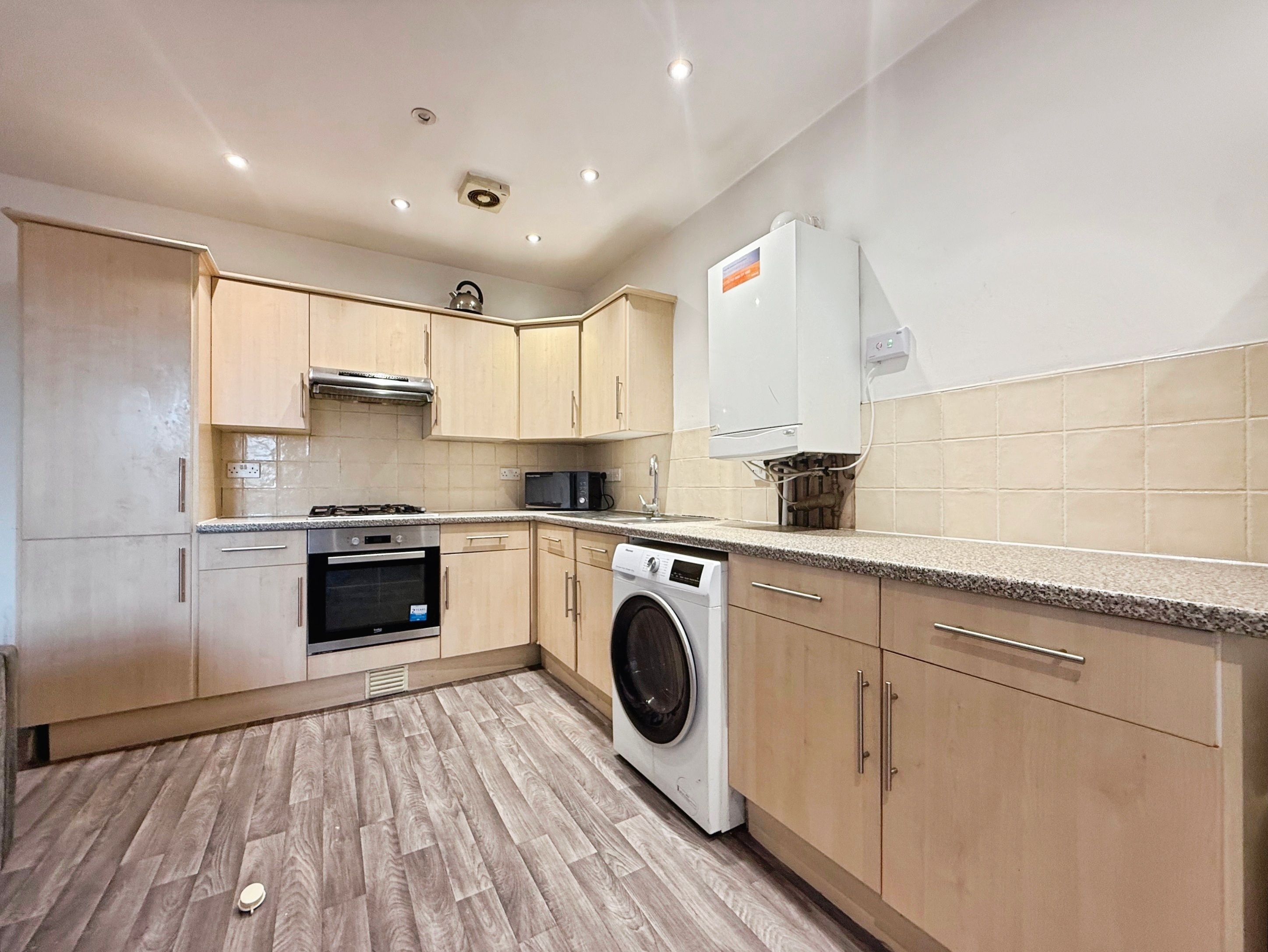 5 Bed flat to Rent in Lenton | NG7 1HP - Image 2