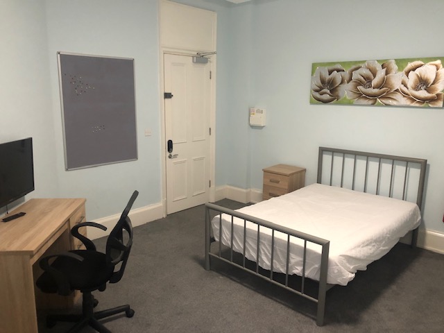 1 Bed studio to Rent in Birmingham | B3 3BY - Image 1
