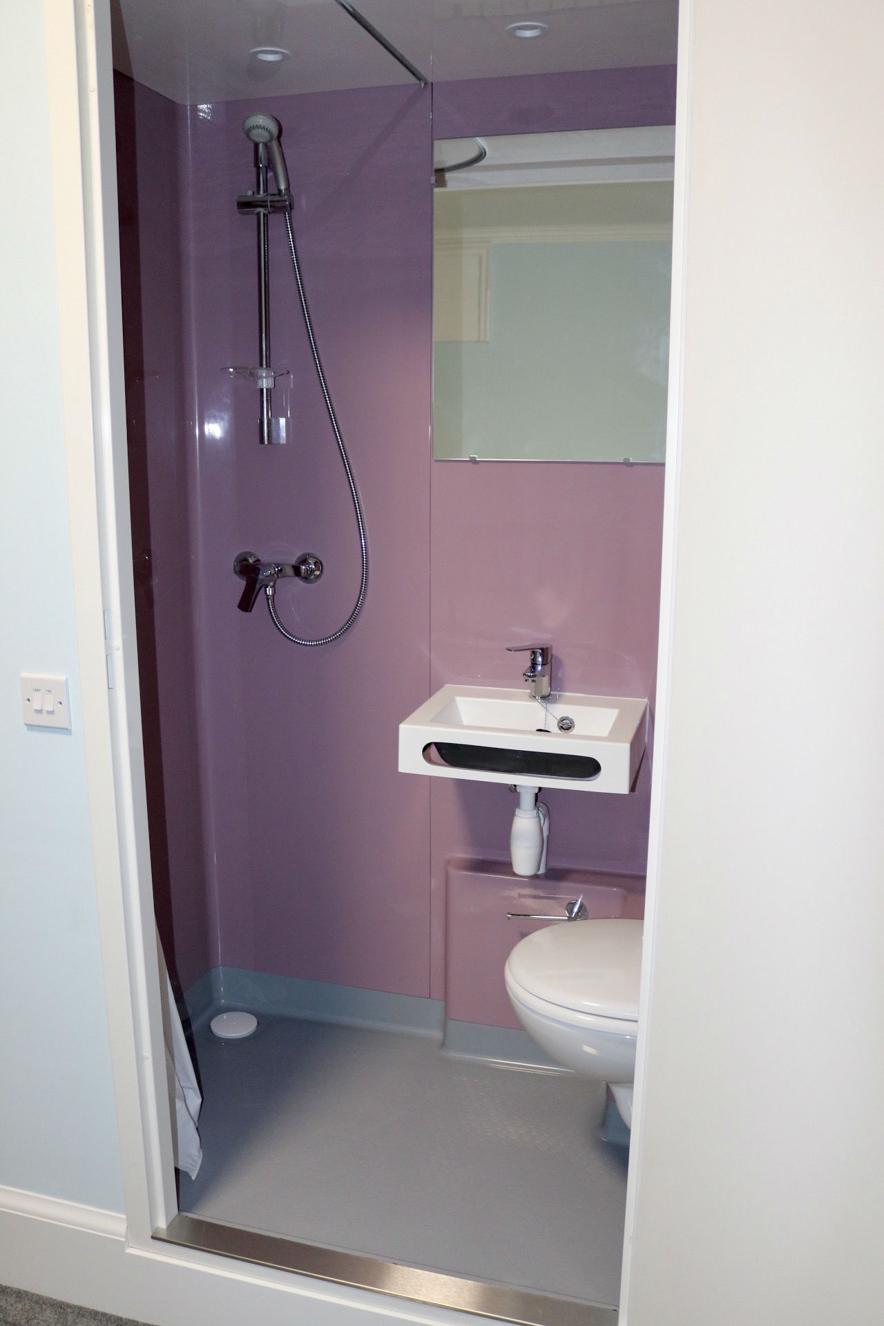 1 Bed studio to Rent in Birmingham | B3 3BY - Image 5