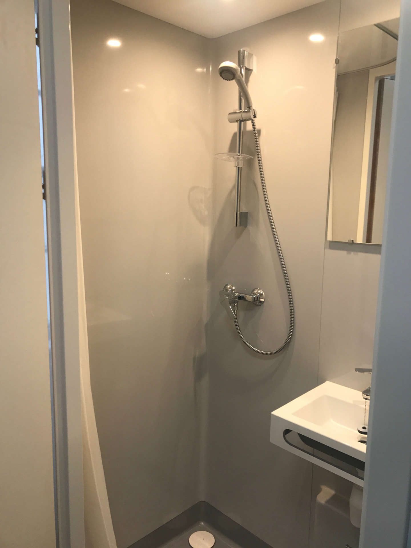 1 Bed studio to Rent in Birmingham | B3 3BY - Image 6