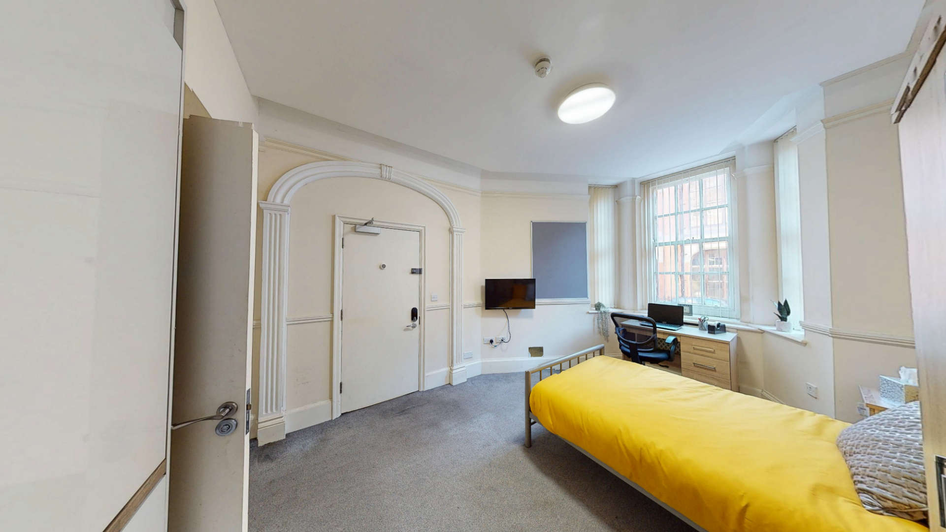 1 Bed studio to Rent in Birmingham | B3 3BY - Image 4
