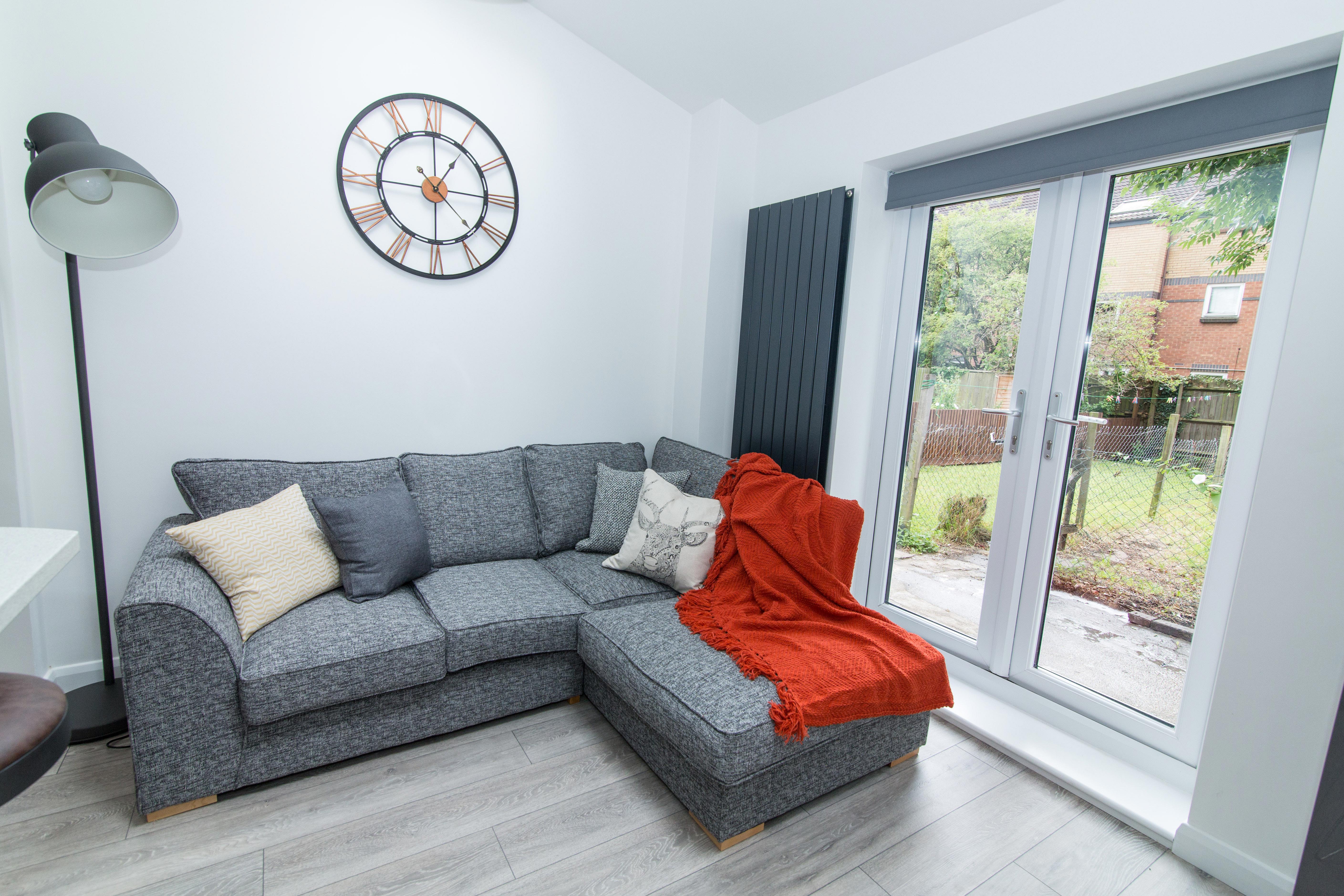 5 Bed house to Rent in Dunkirk | NG7 2LA - Image 2