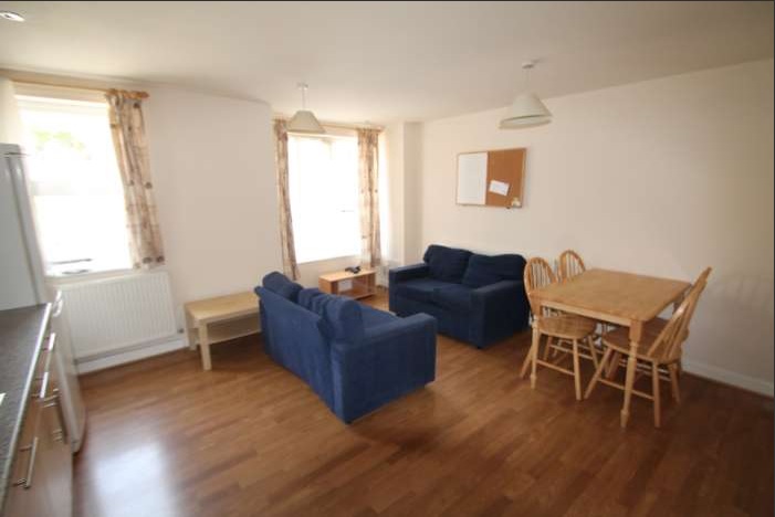 4 Bed house to Rent in Lenton | NG7 1HP - Image 1