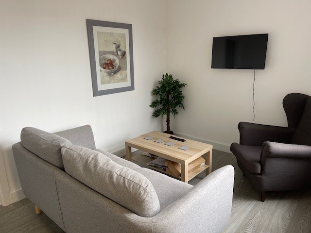 1 Bed house to Rent in Beeston | NG9 2LQ - Image 2