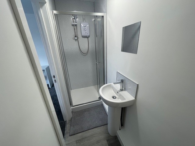 1 Bed house to Rent in Beeston | NG9 2LQ - Image 6