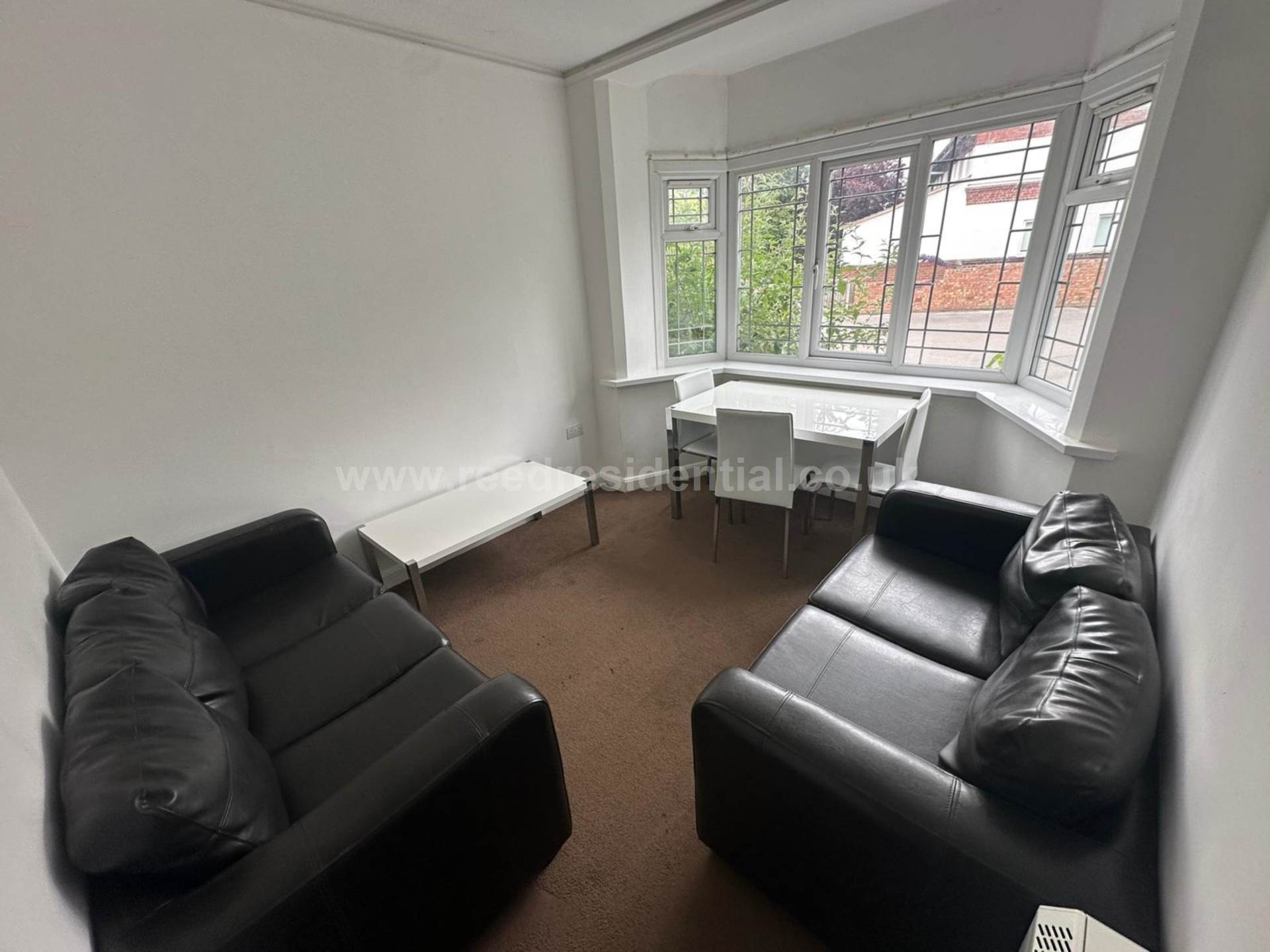 2 Bed flat to Rent in 201 Gibbins Rd | B29 6NH - Image 4