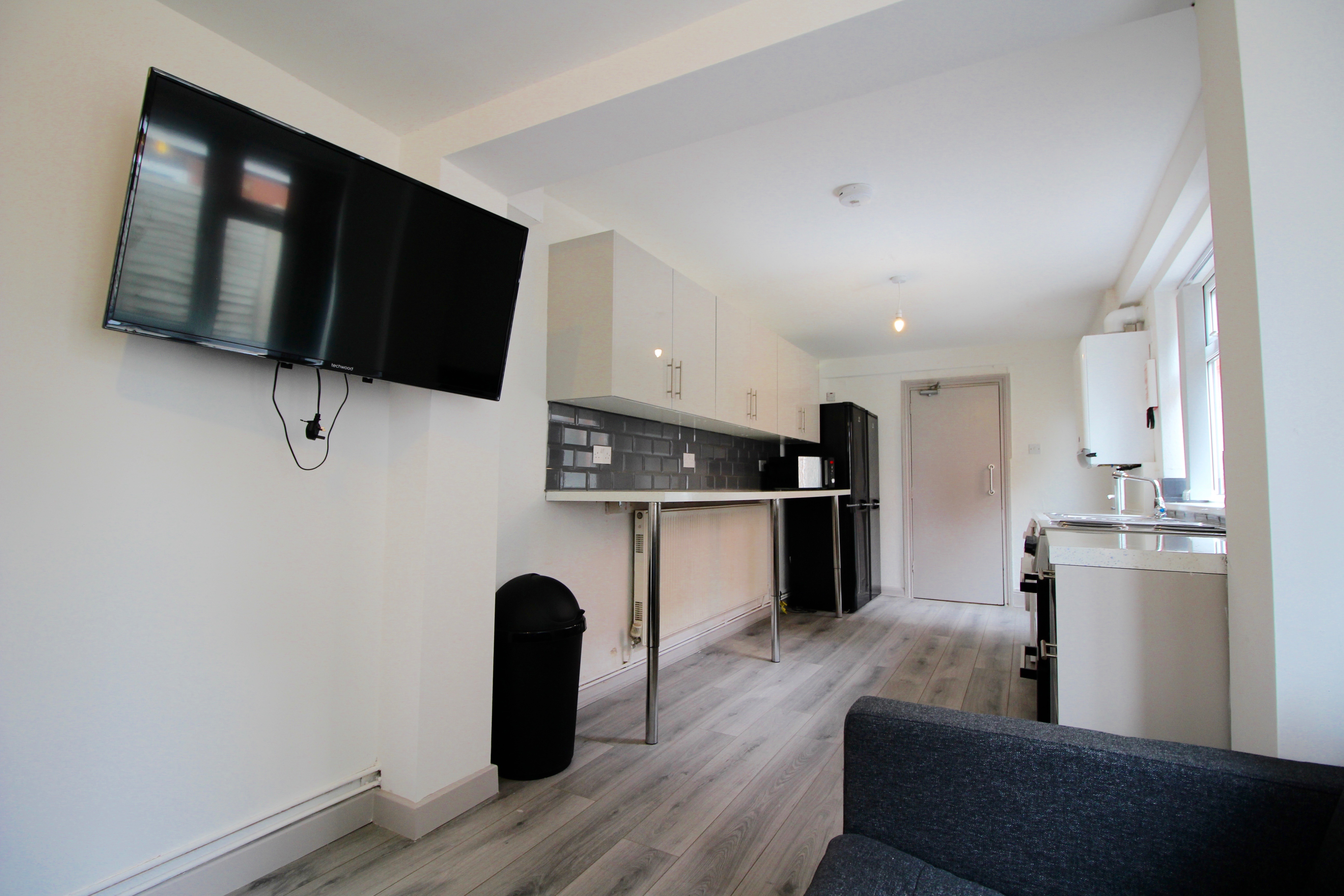 1 Bed house to Rent in Edgbaston | B16 9DA - Image 1