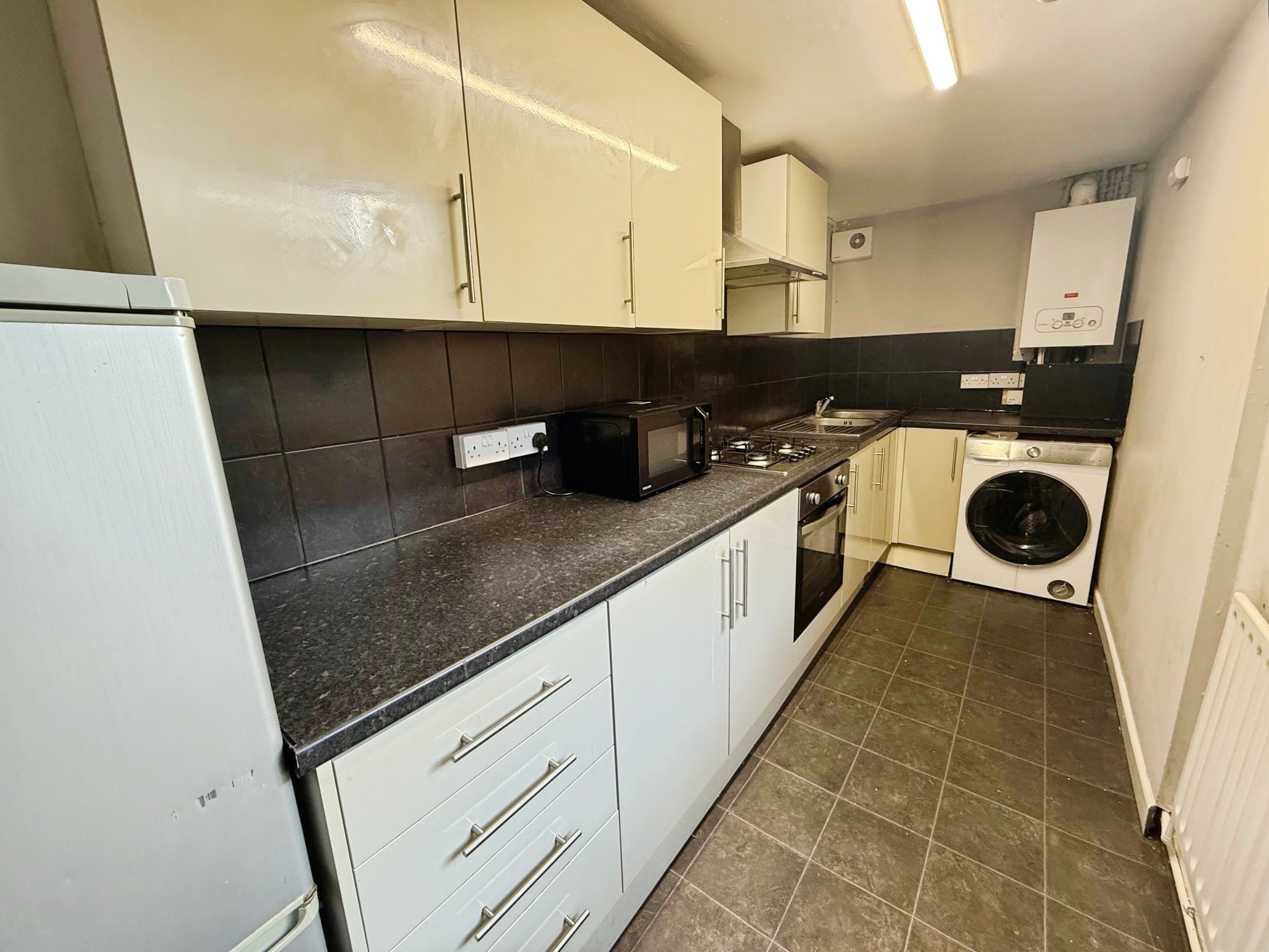 6 Bed house to Rent in Lenton | NG7 1SG - Image 1