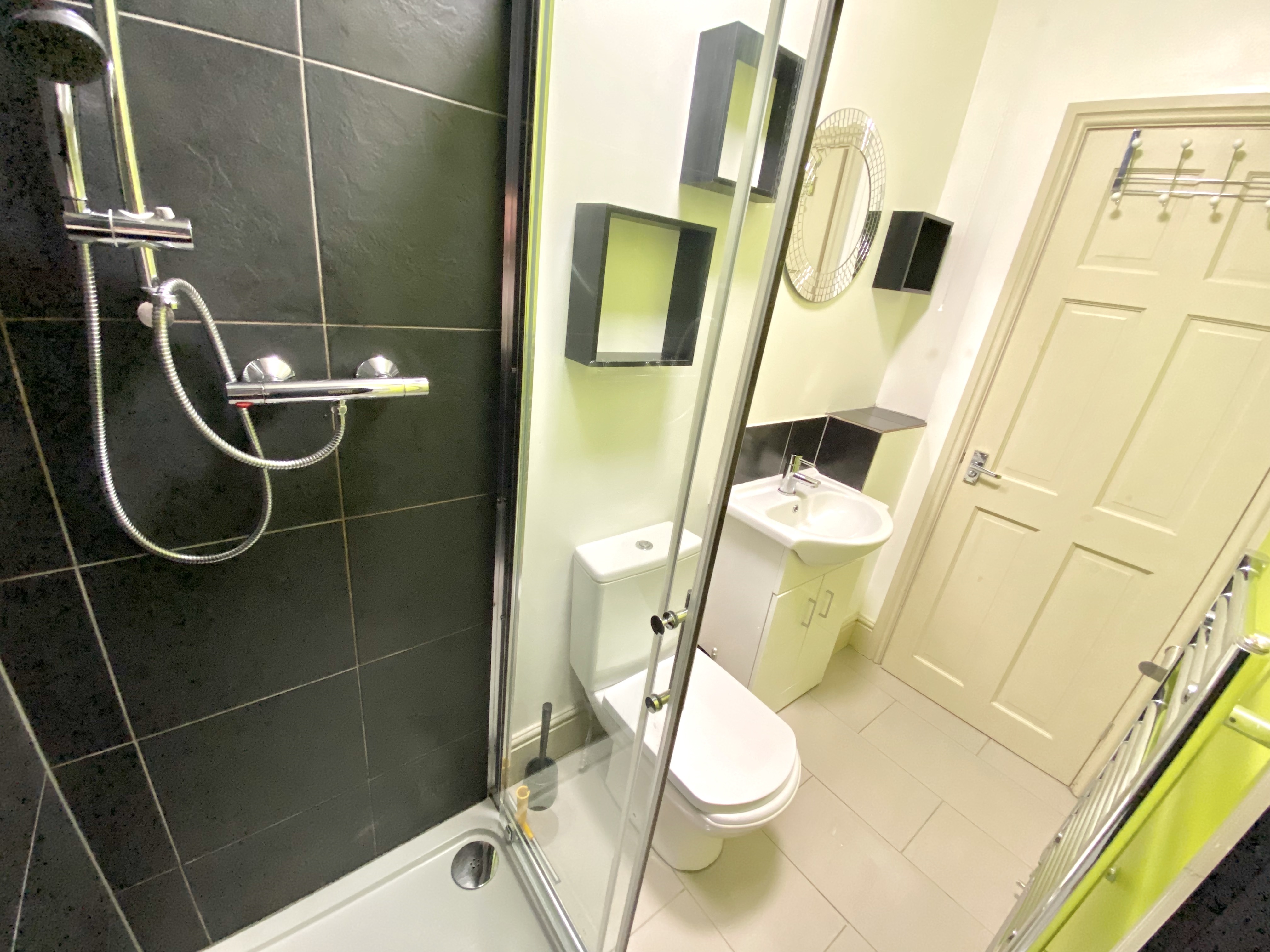 4 Bed house to Rent in Selly Oak | B29 6JR - Image 3