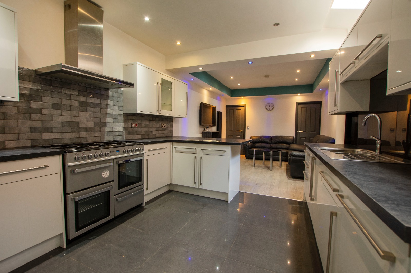 1 Bed house to Rent in Selly Oak | B29 7AU - Image 2